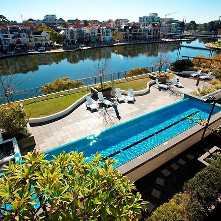 East Perth Suites Hotel Exterior foto