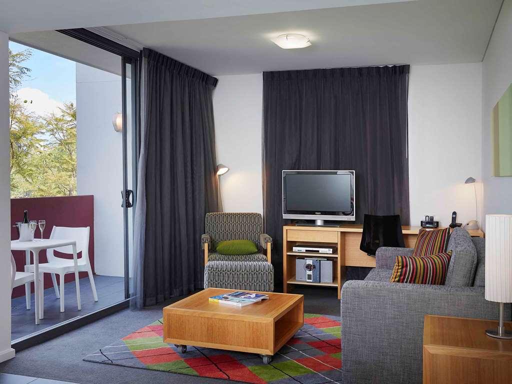 East Perth Suites Hotel Exterior foto