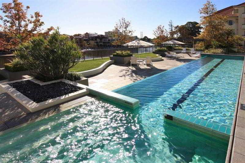 East Perth Suites Hotel Exterior foto