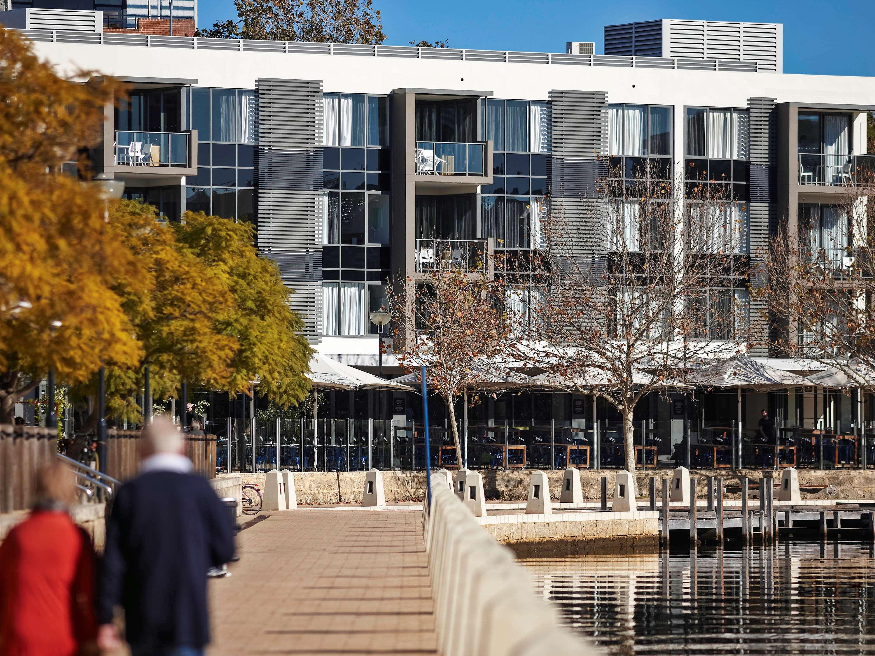 East Perth Suites Hotel Exterior foto