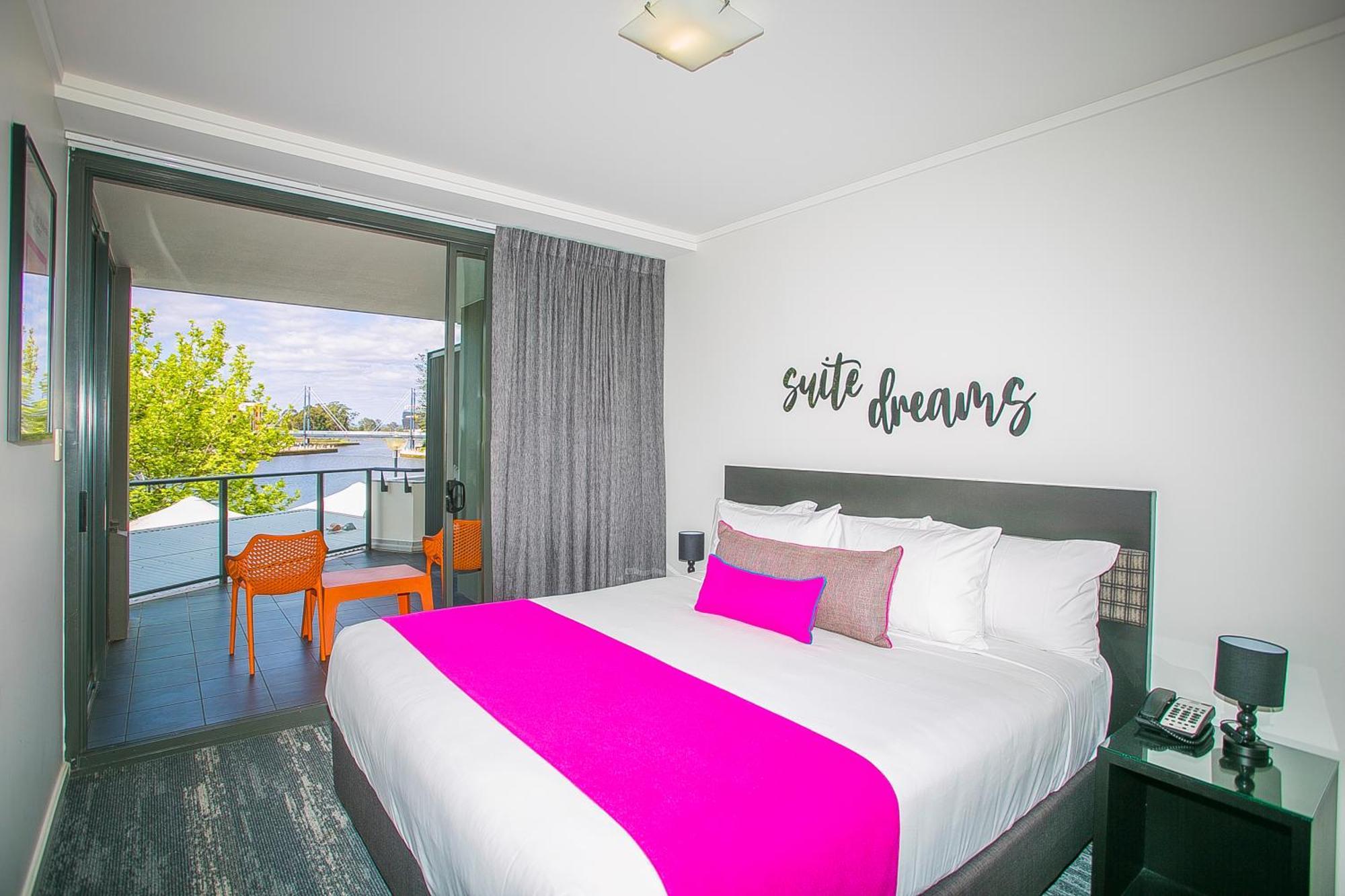 East Perth Suites Hotel Exterior foto