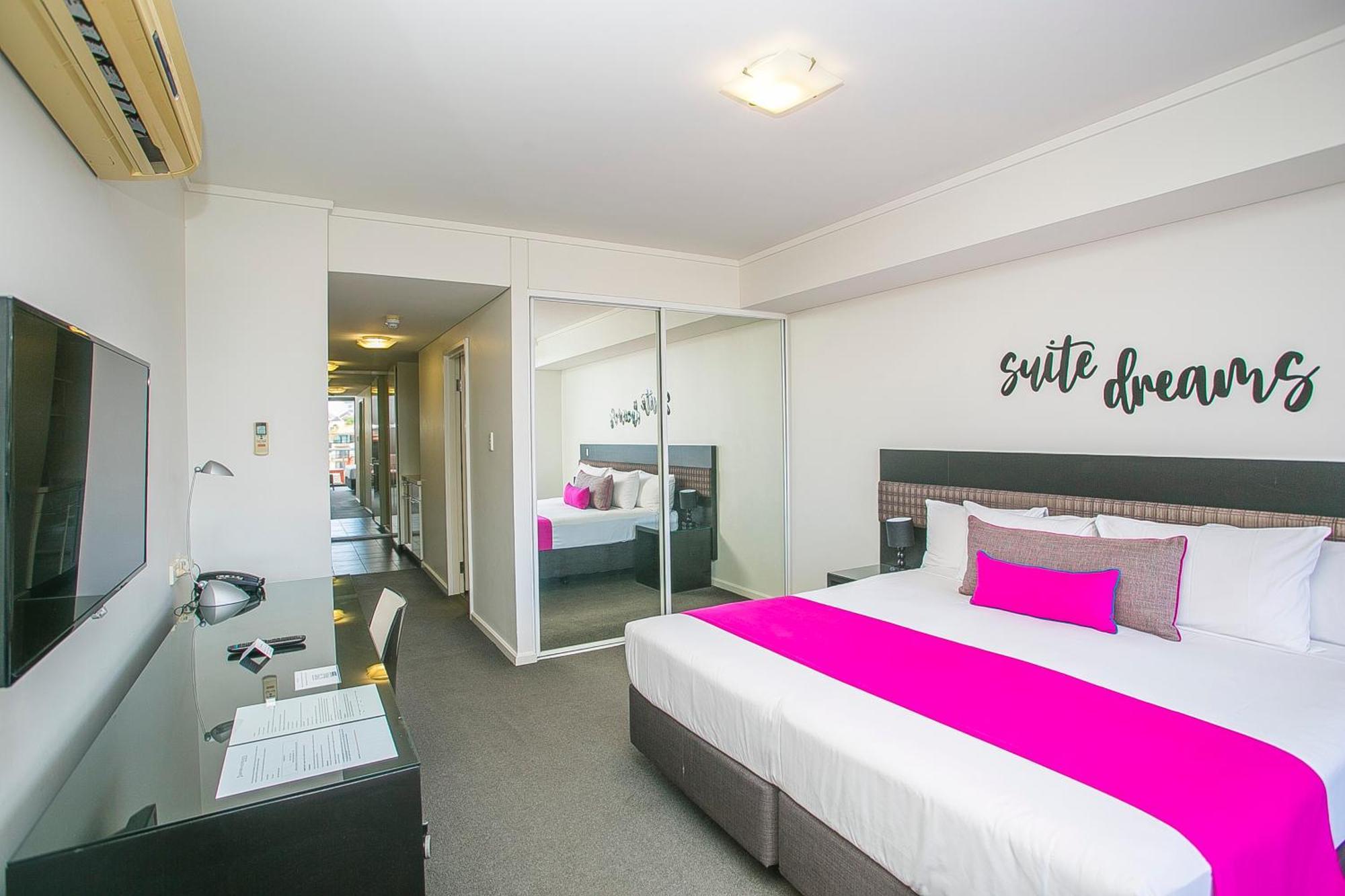 East Perth Suites Hotel Exterior foto
