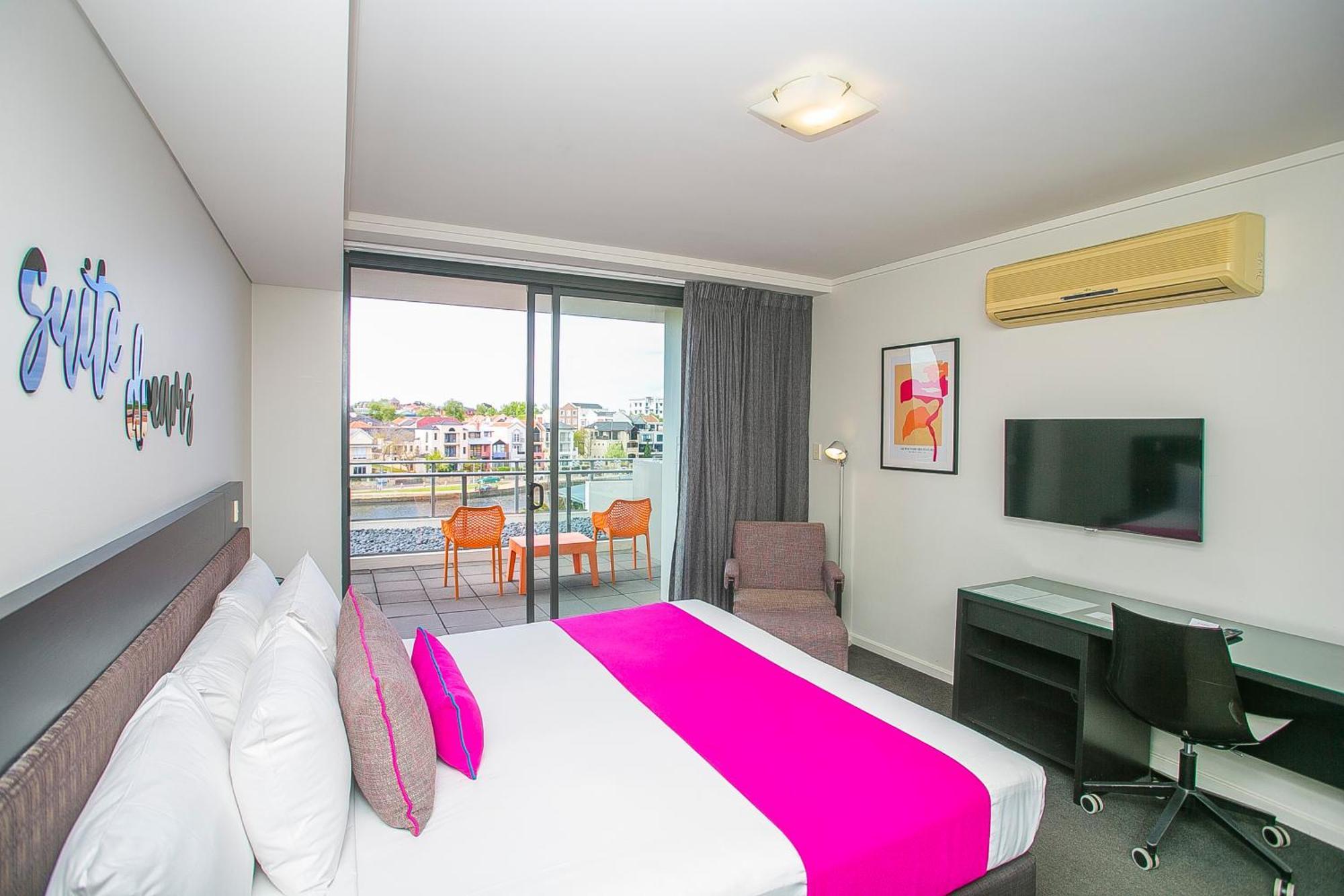East Perth Suites Hotel Exterior foto