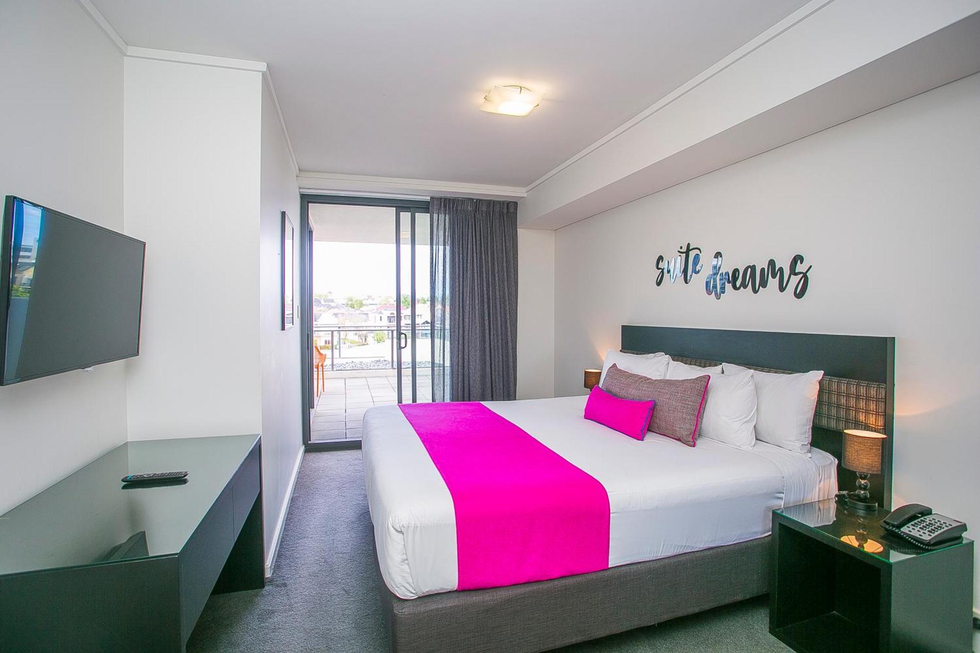East Perth Suites Hotel Exterior foto