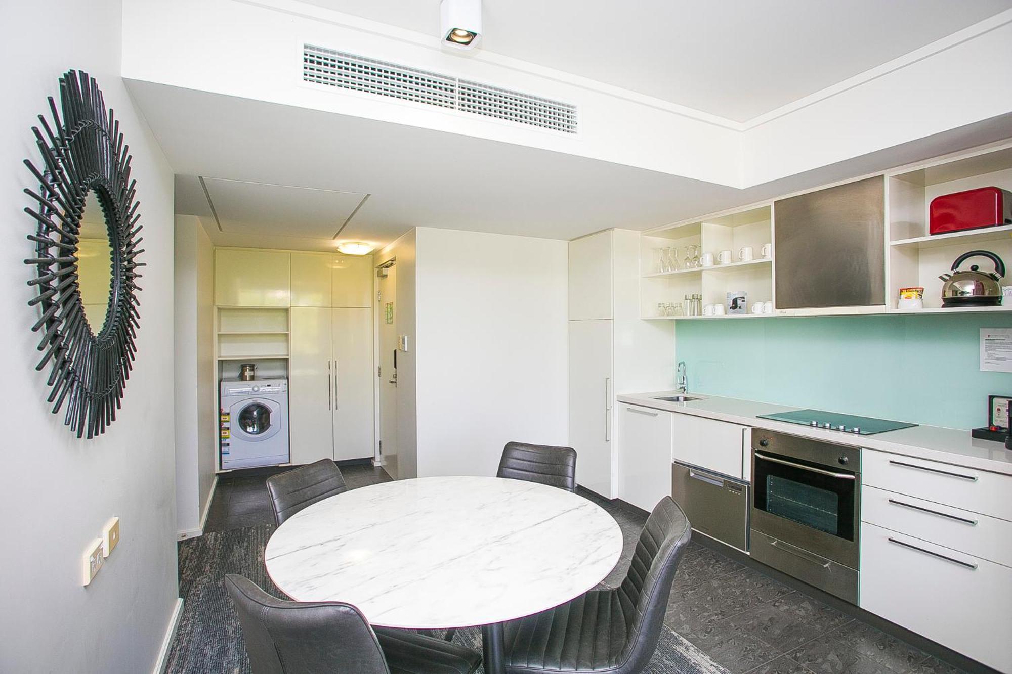 East Perth Suites Hotel Exterior foto