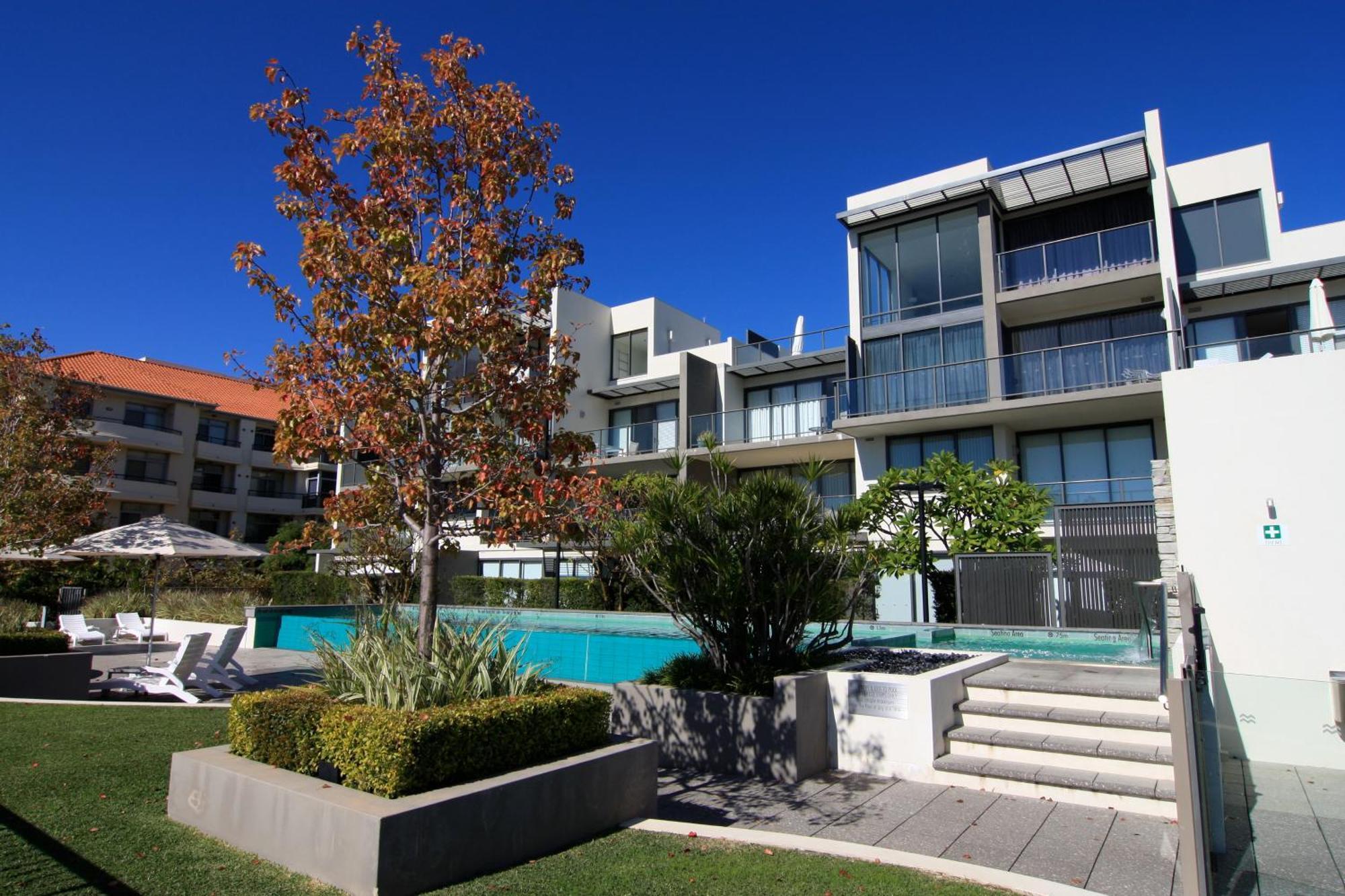 East Perth Suites Hotel Exterior foto
